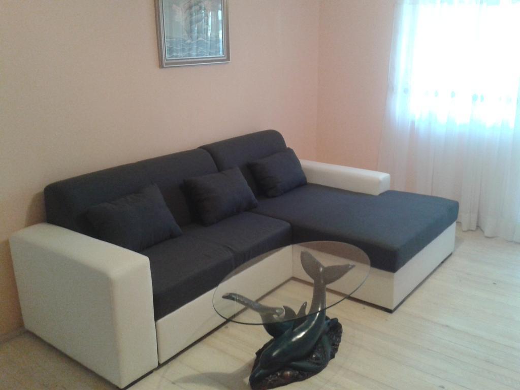 Apartmani Mira Vir Exterior photo